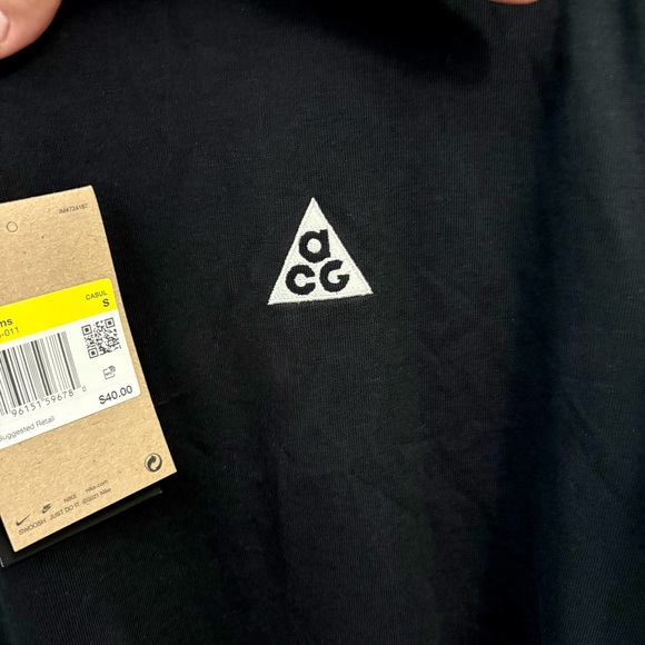 Nike ACG T-Shirt - Picture 4 of 4